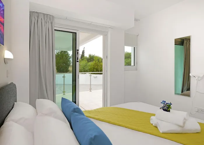 Alessia 2bed - Coralli Beachfront * Protaras