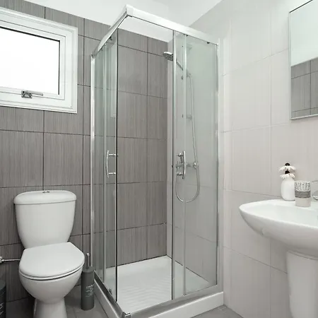 Alessia 2bed - Coralli Beachfront 아파트 *